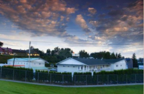 Fraser Bridge Inn